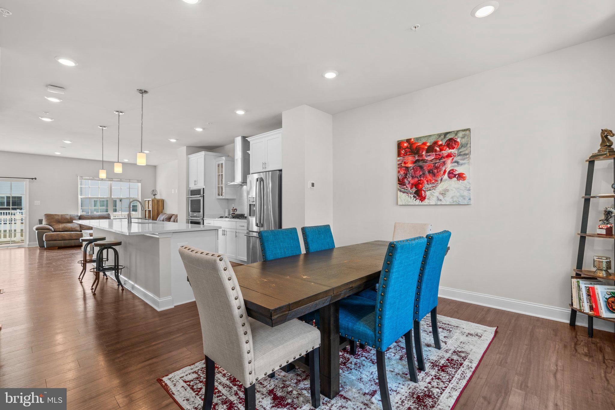 OXFORD SQUARE - Residential