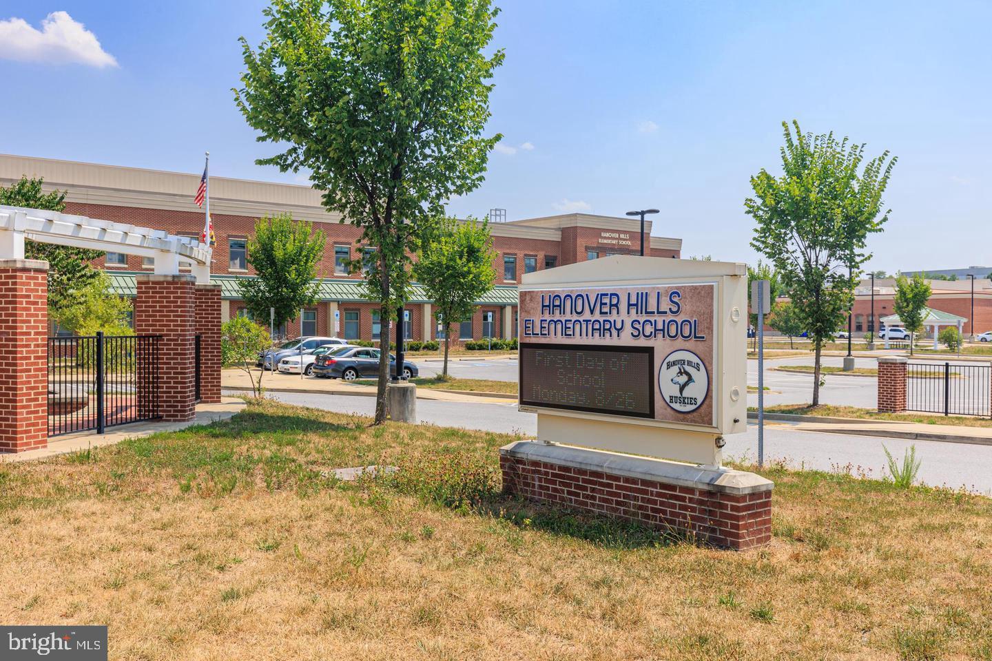 OXFORD SQUARE - Residential