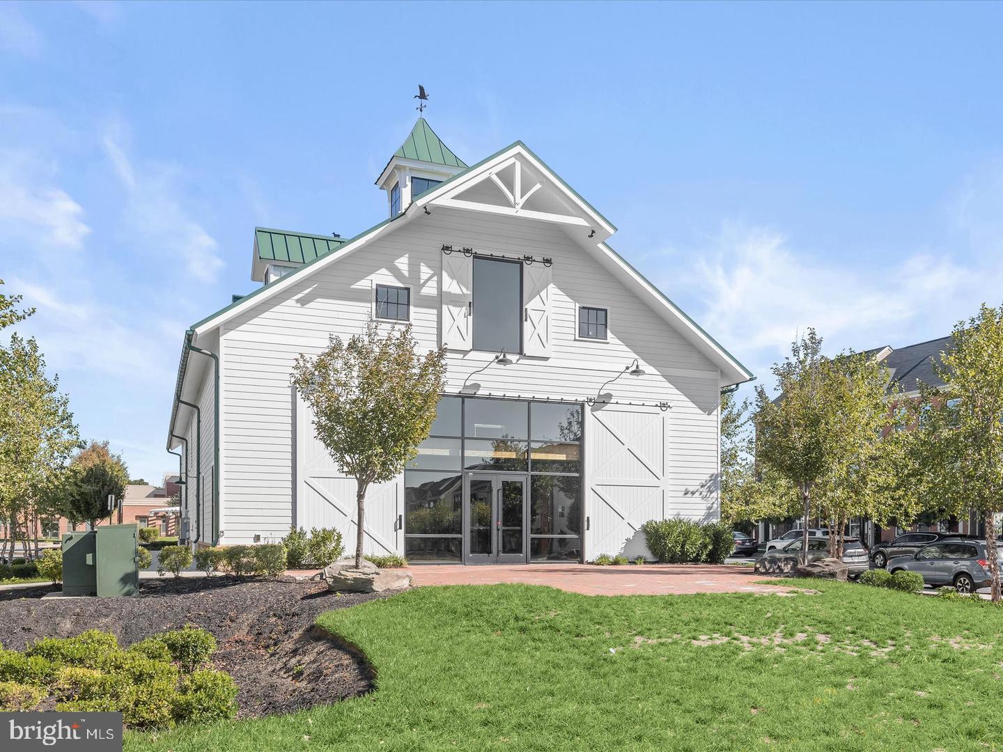 OXFORD SQUARE - Residential