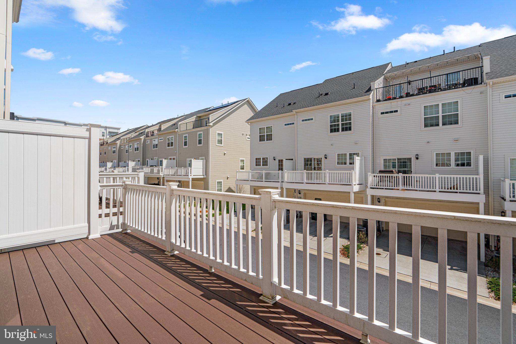 OXFORD SQUARE - Residential