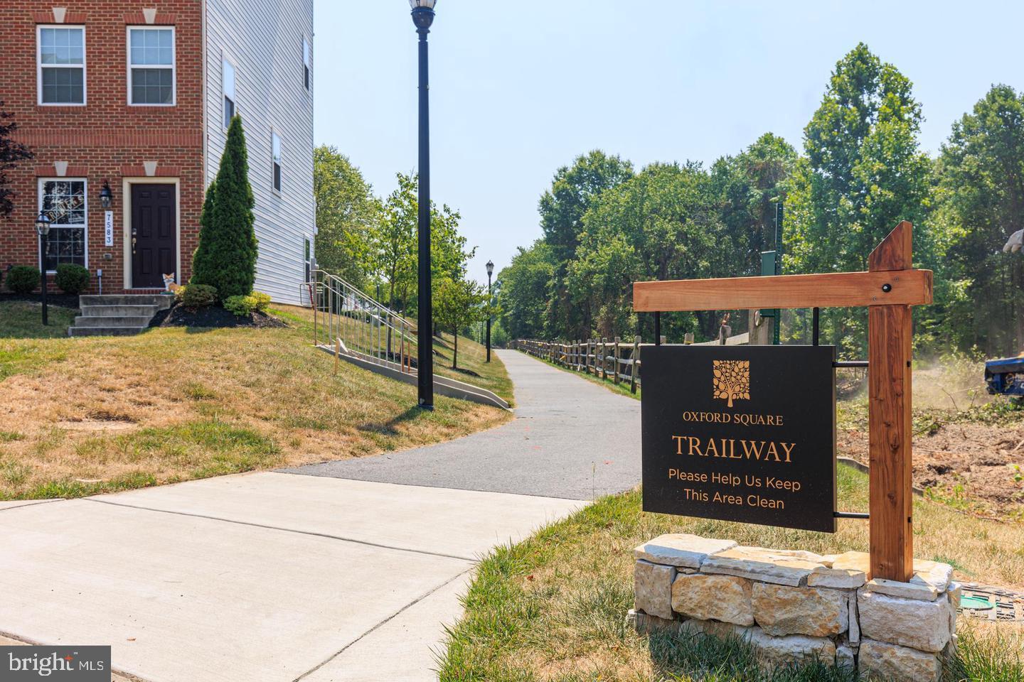 OXFORD SQUARE - Residential