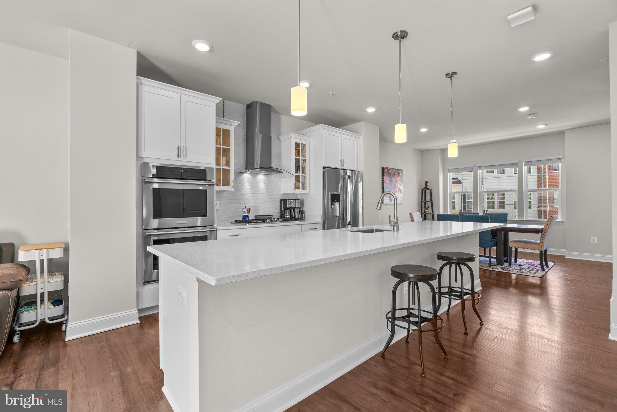 OXFORD SQUARE - Residential