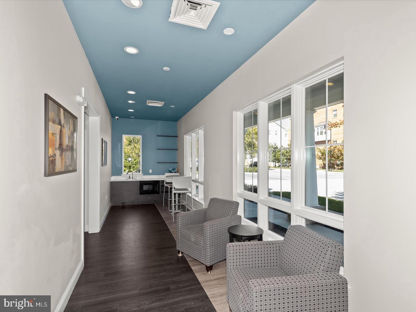 OXFORD SQUARE - Residential