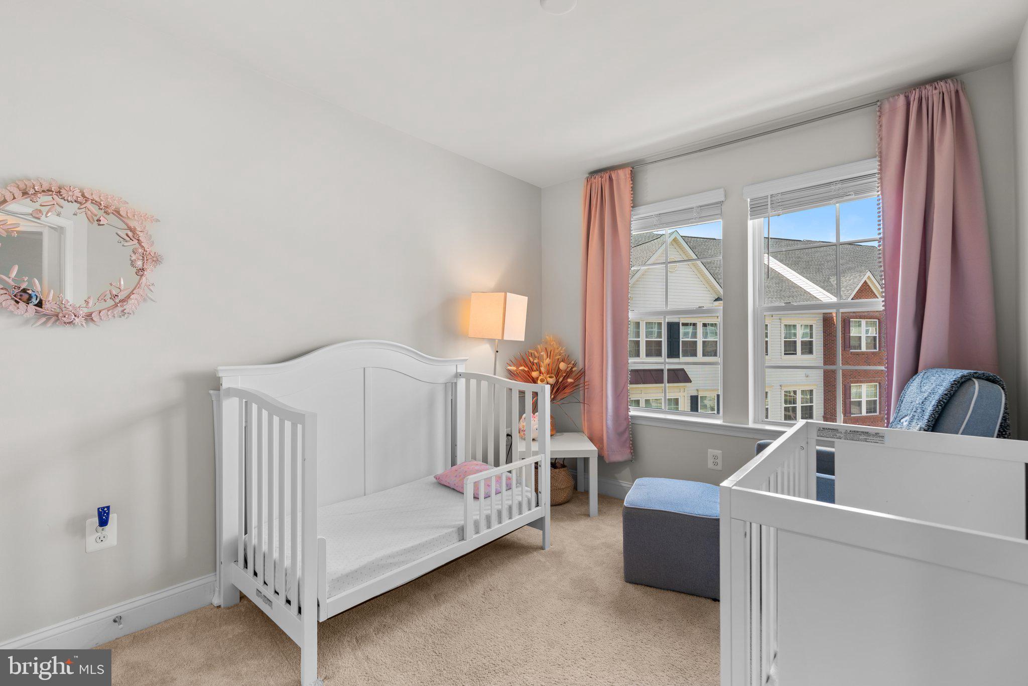 OXFORD SQUARE - Residential