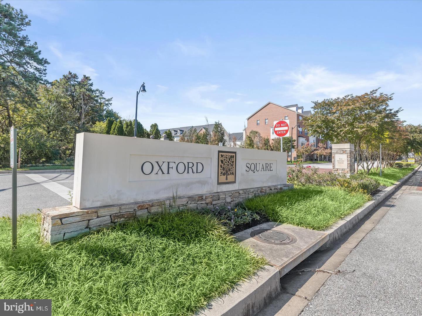 OXFORD SQUARE - Residential