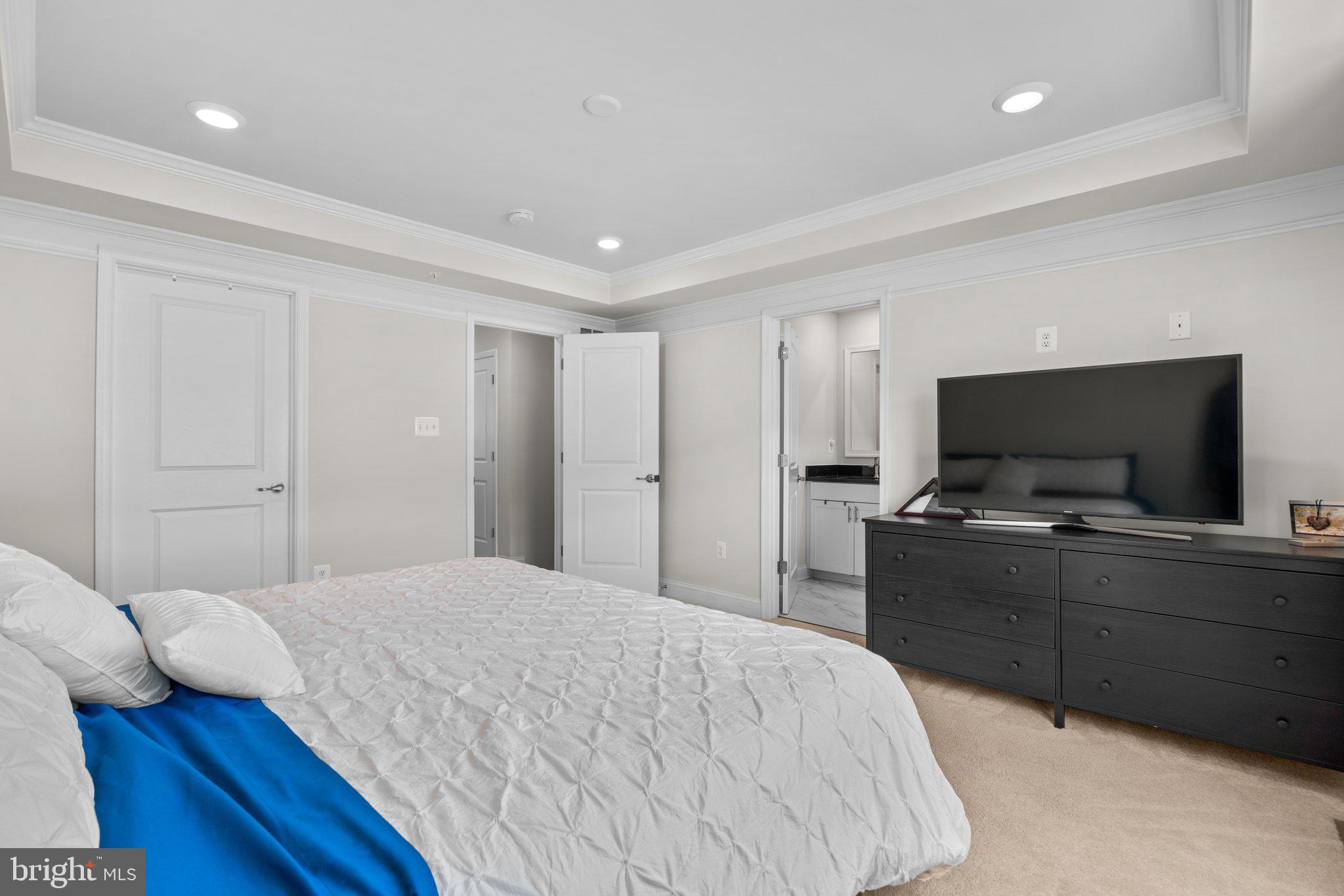 OXFORD SQUARE - Residential