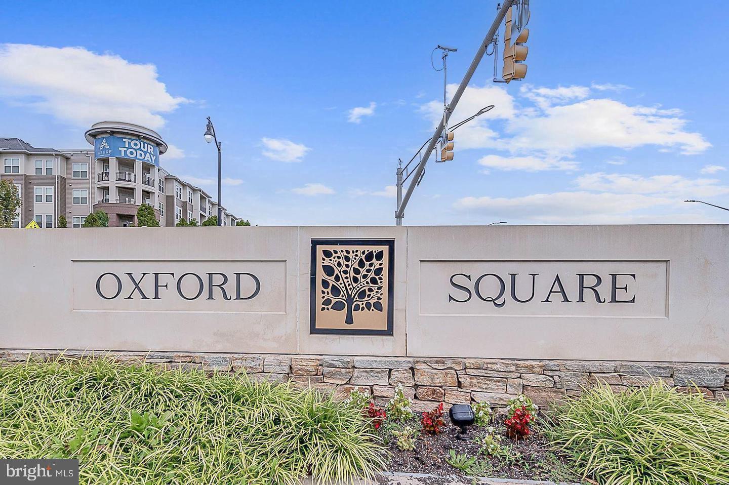 OXFORD SQUARE - Residential