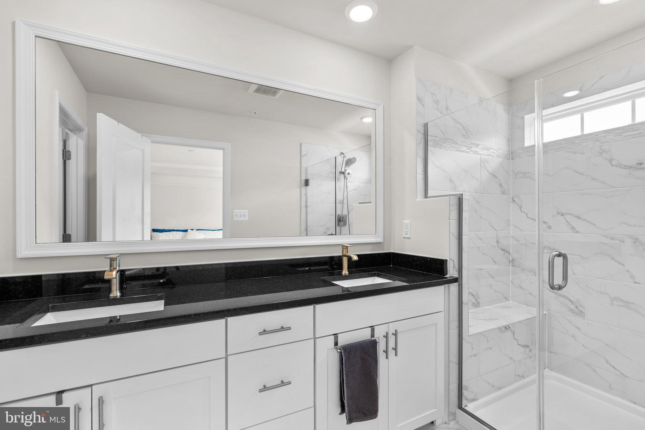 OXFORD SQUARE - Residential