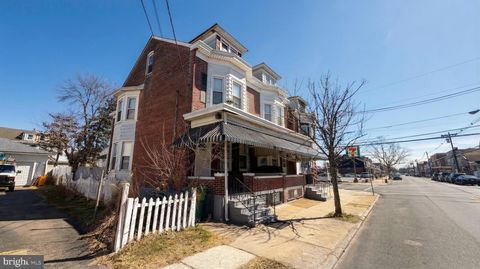 Townhouse For Sale - 744 Chambers Street<br/> TRENTON, NJ 08611
