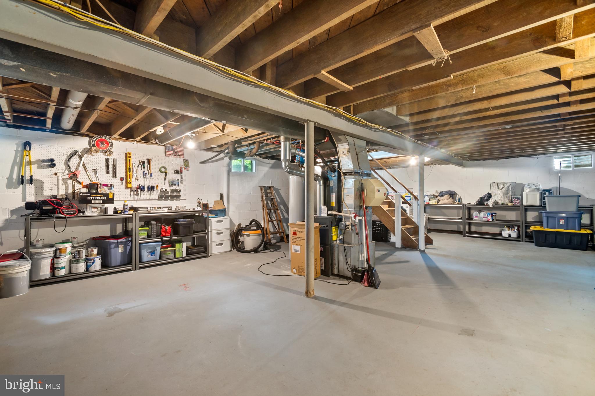 CRESTWOOD - Residential