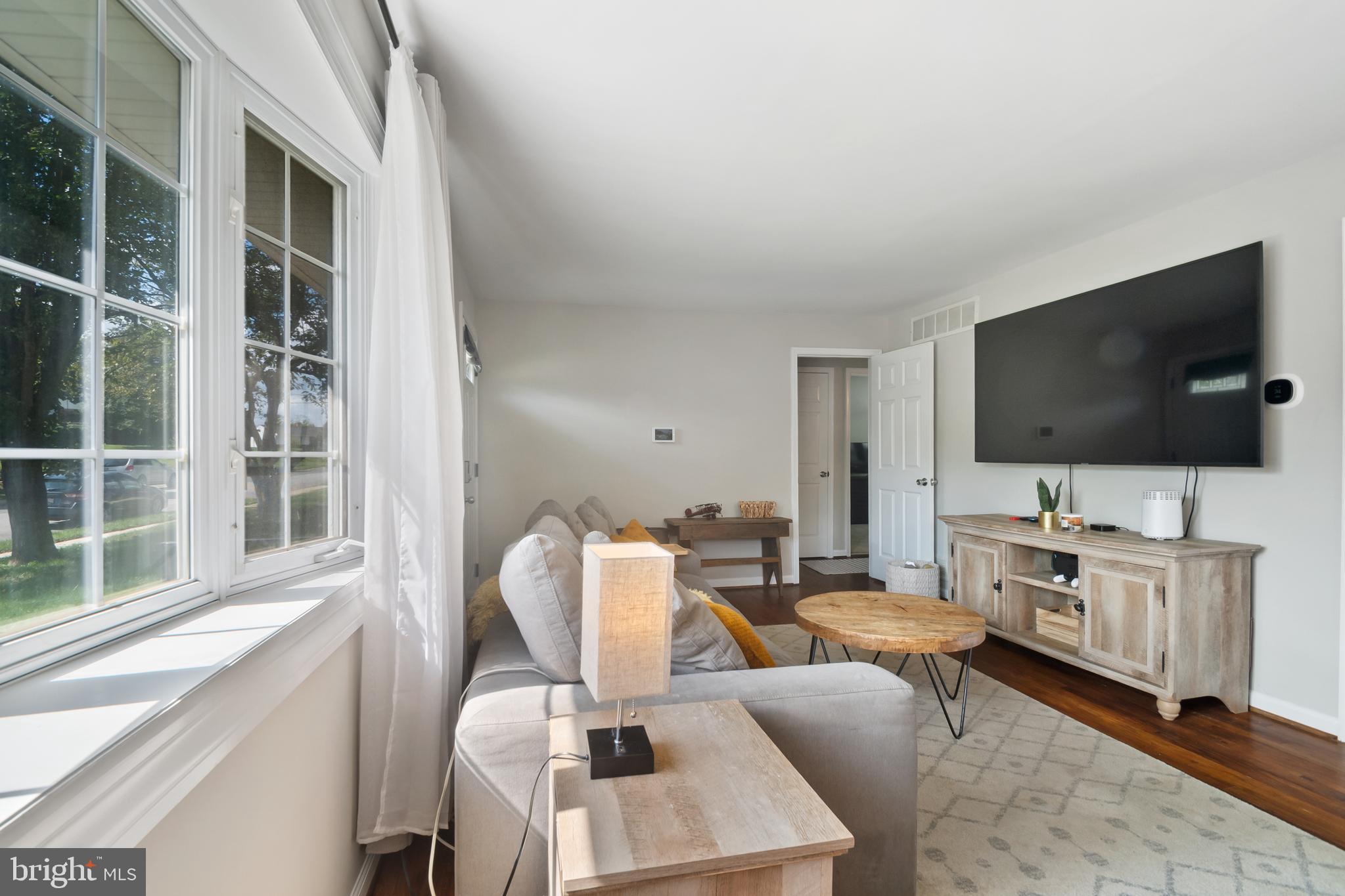 CRESTWOOD - Residential