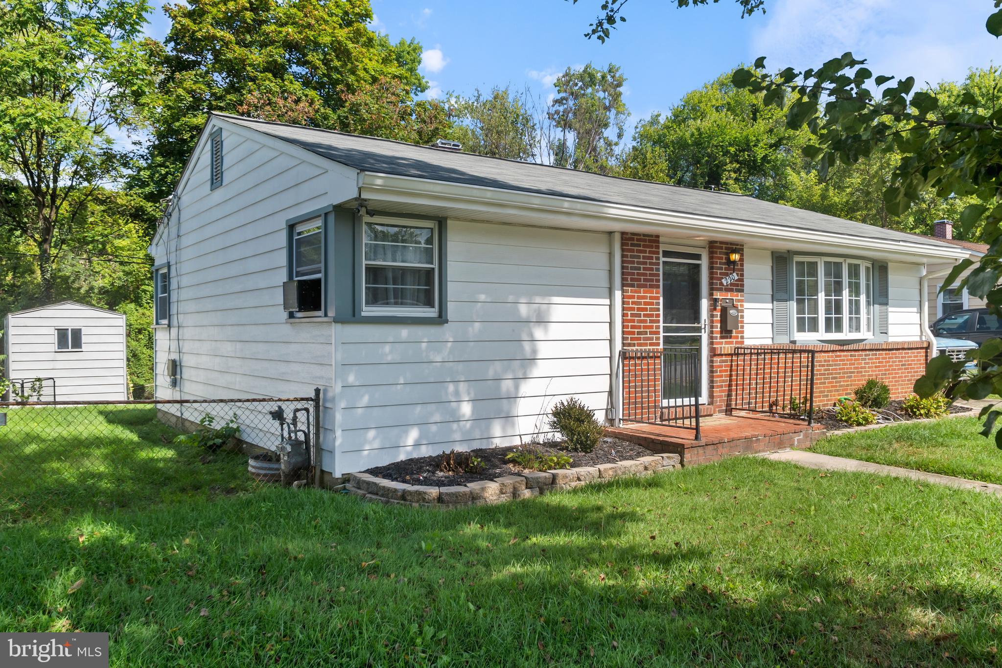 CRESTWOOD - Residential