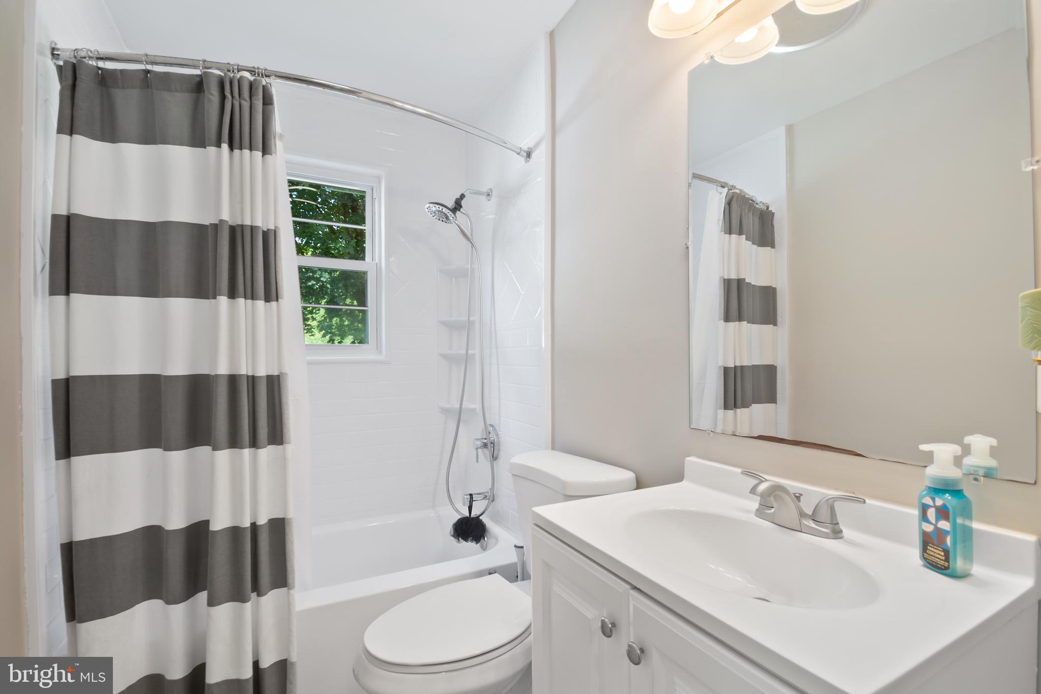 CRESTWOOD - Residential