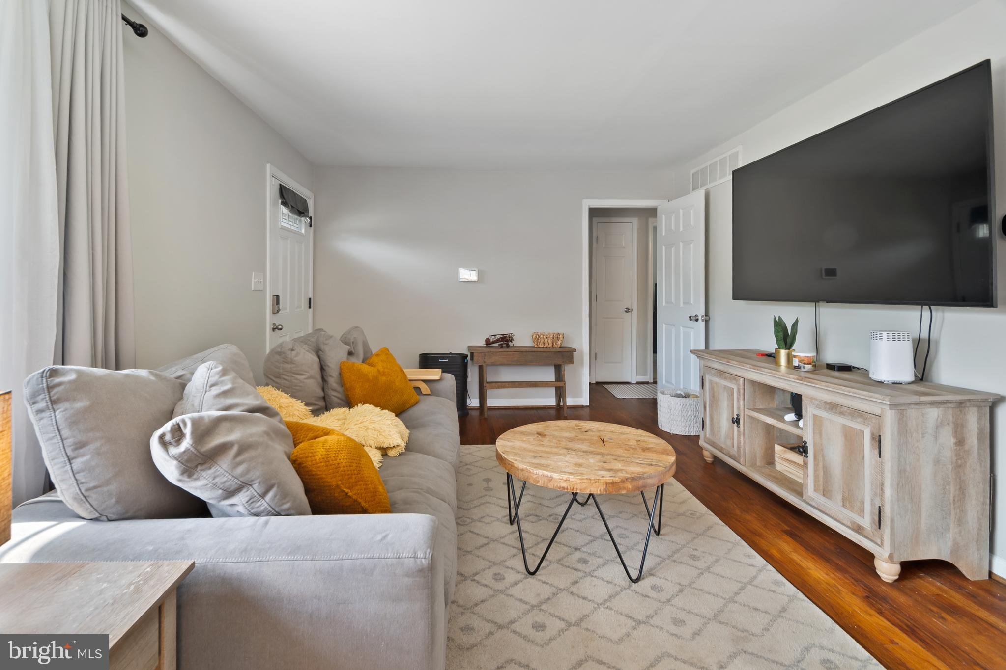 CRESTWOOD - Residential