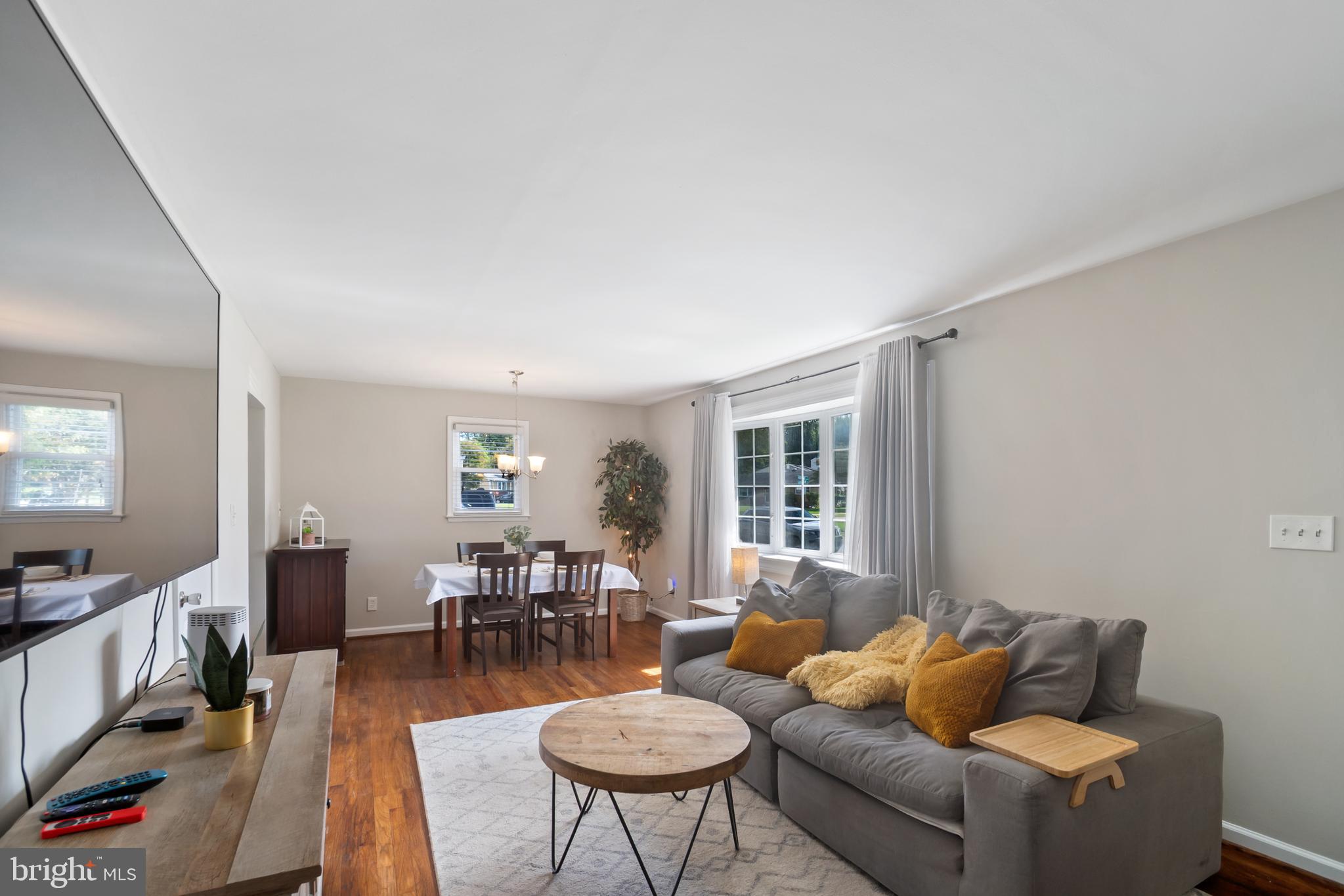 CRESTWOOD - Residential