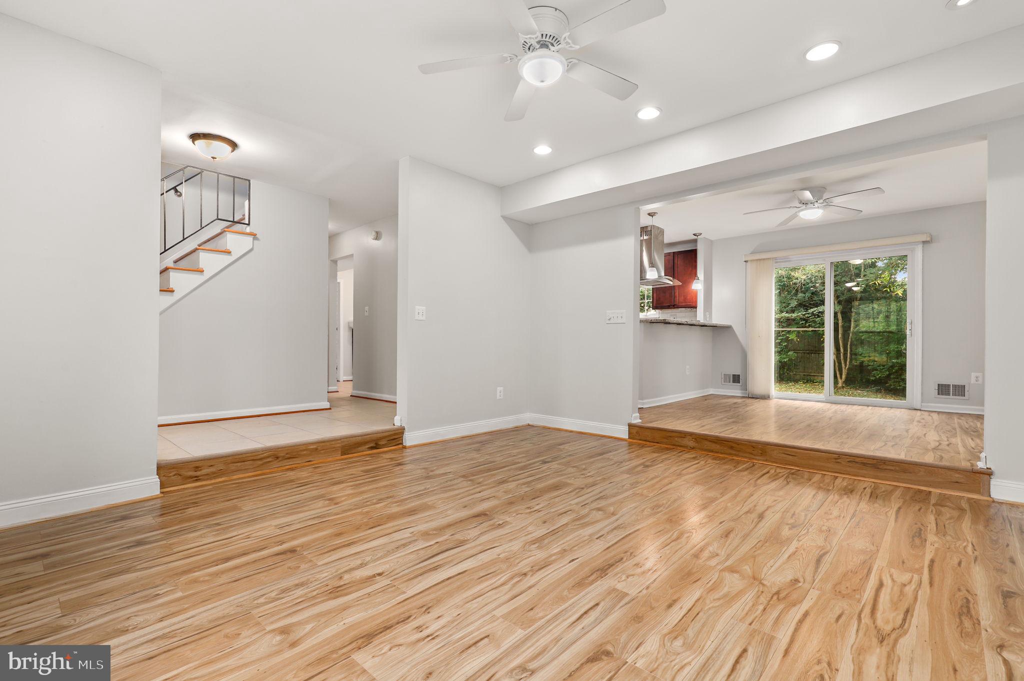 MILL CREEK TOWNE - Residential