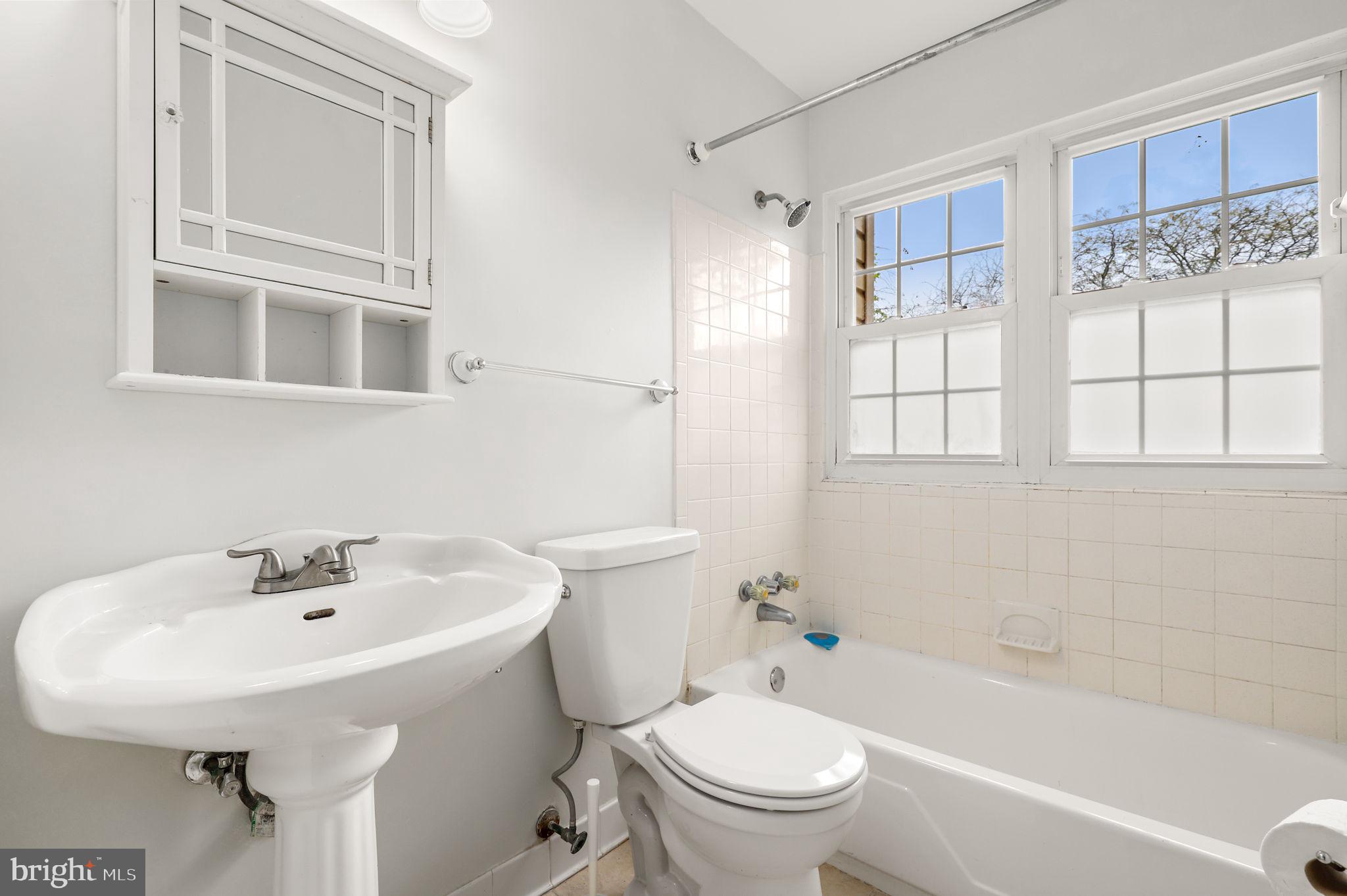 MILL CREEK TOWNE - Residential