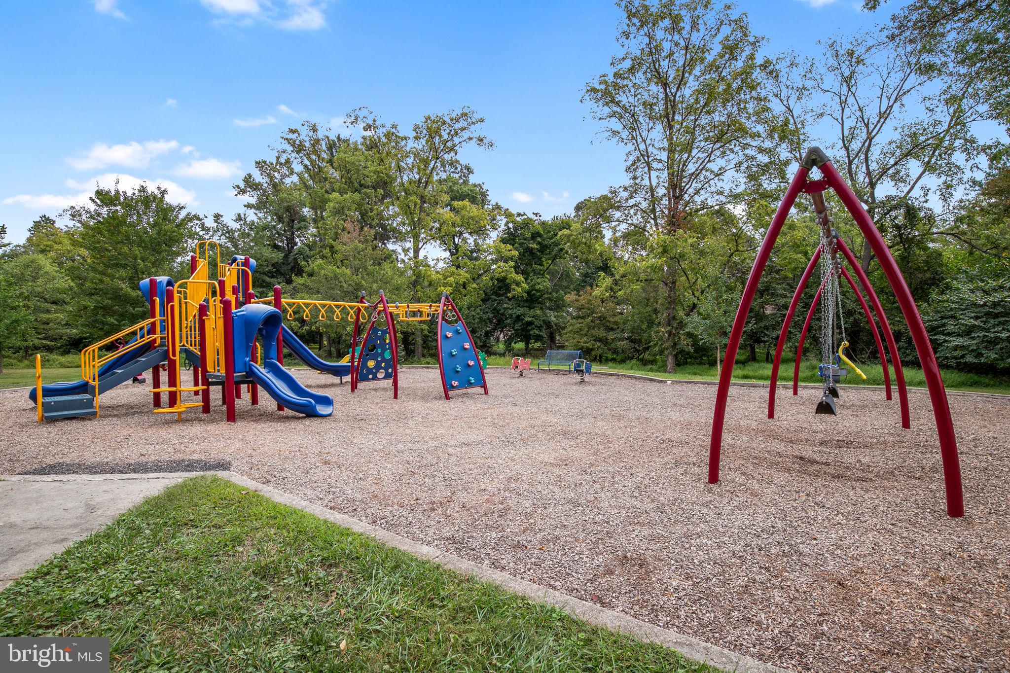 MILL CREEK TOWNE - Residential