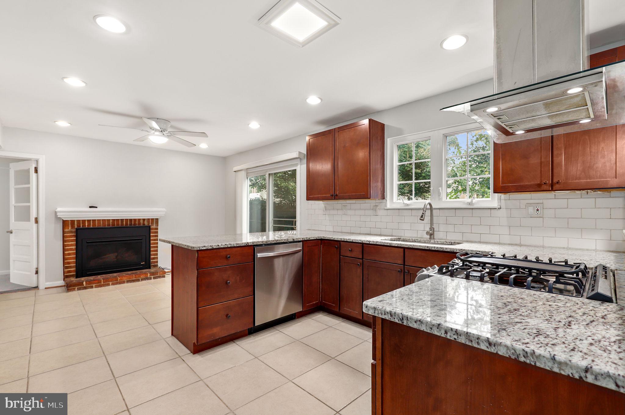 MILL CREEK TOWNE - Residential