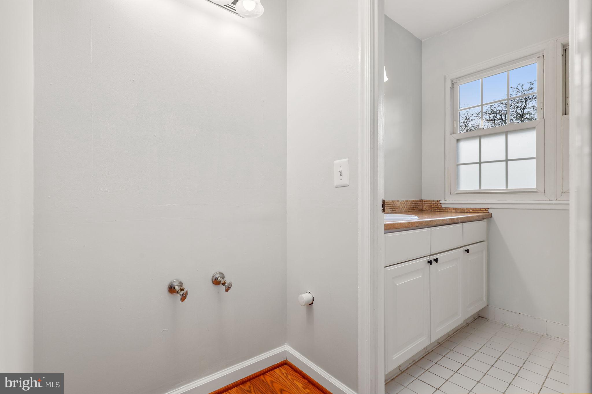 MILL CREEK TOWNE - Residential