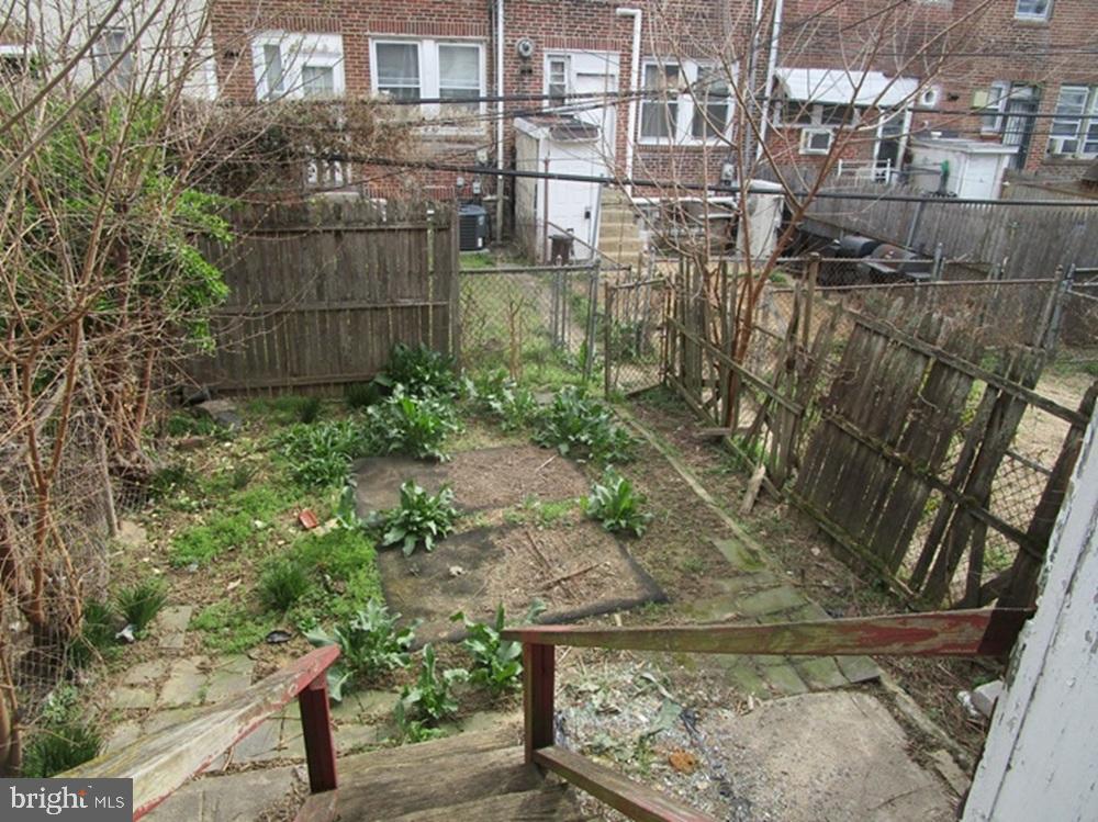 PHILADELPHIA (SOUTHWEST) - Residential