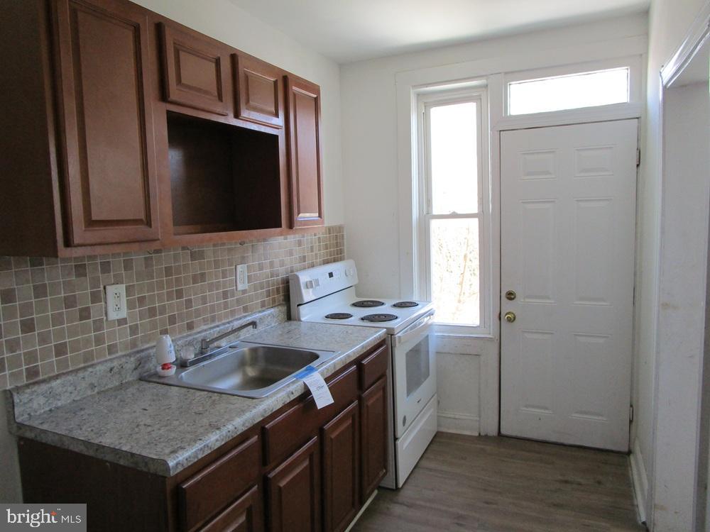 PHILADELPHIA (SOUTHWEST) - Residential