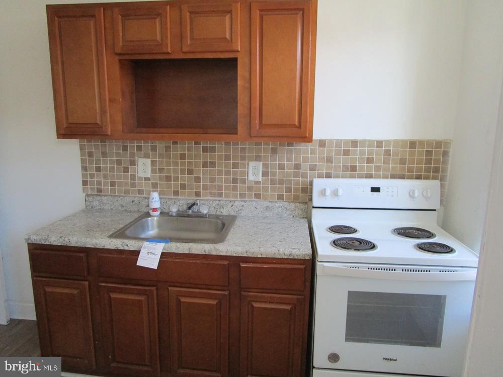 PHILADELPHIA (SOUTHWEST) - Residential