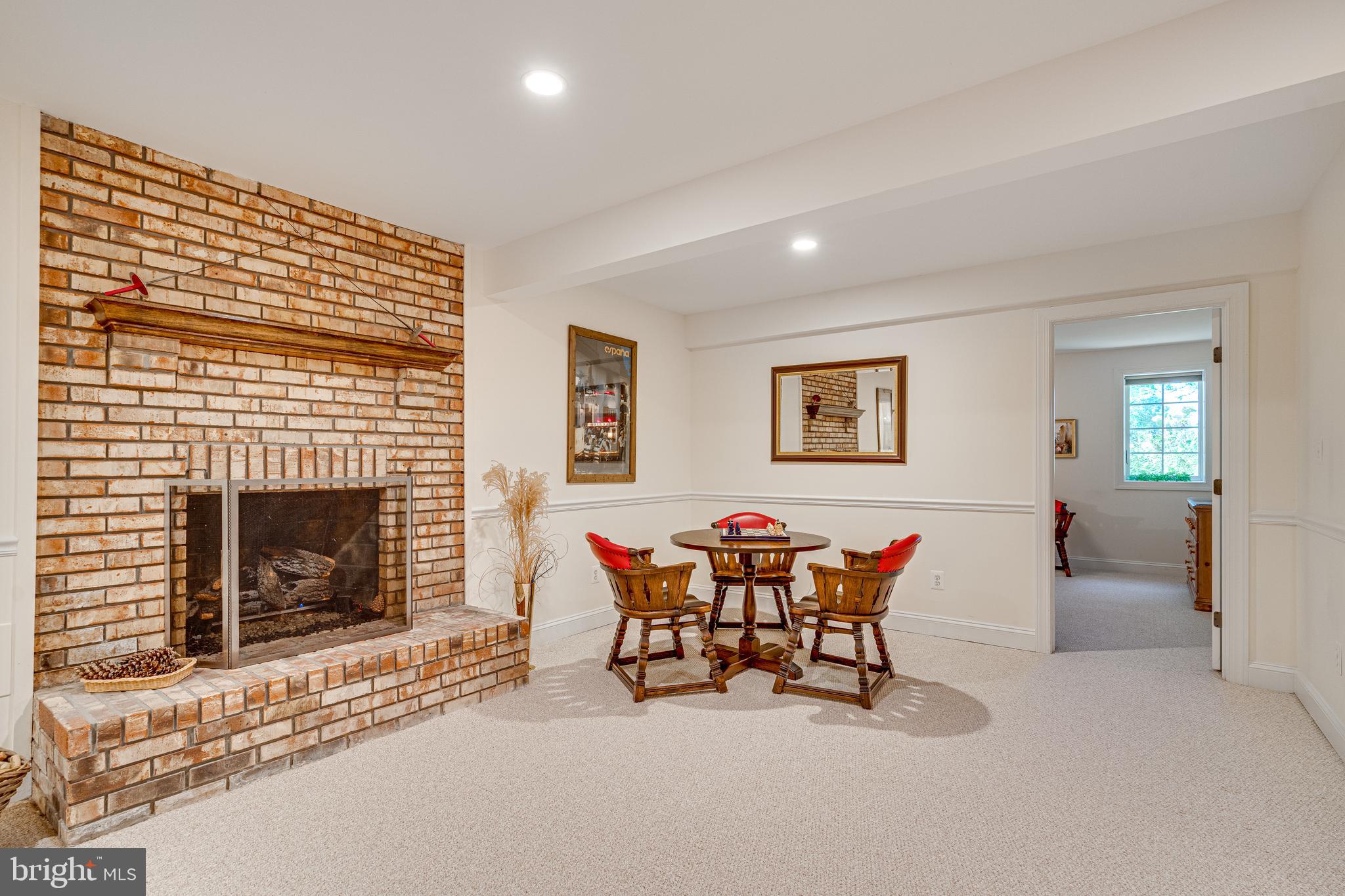 HICKORY VALE FARM - Residential Lease