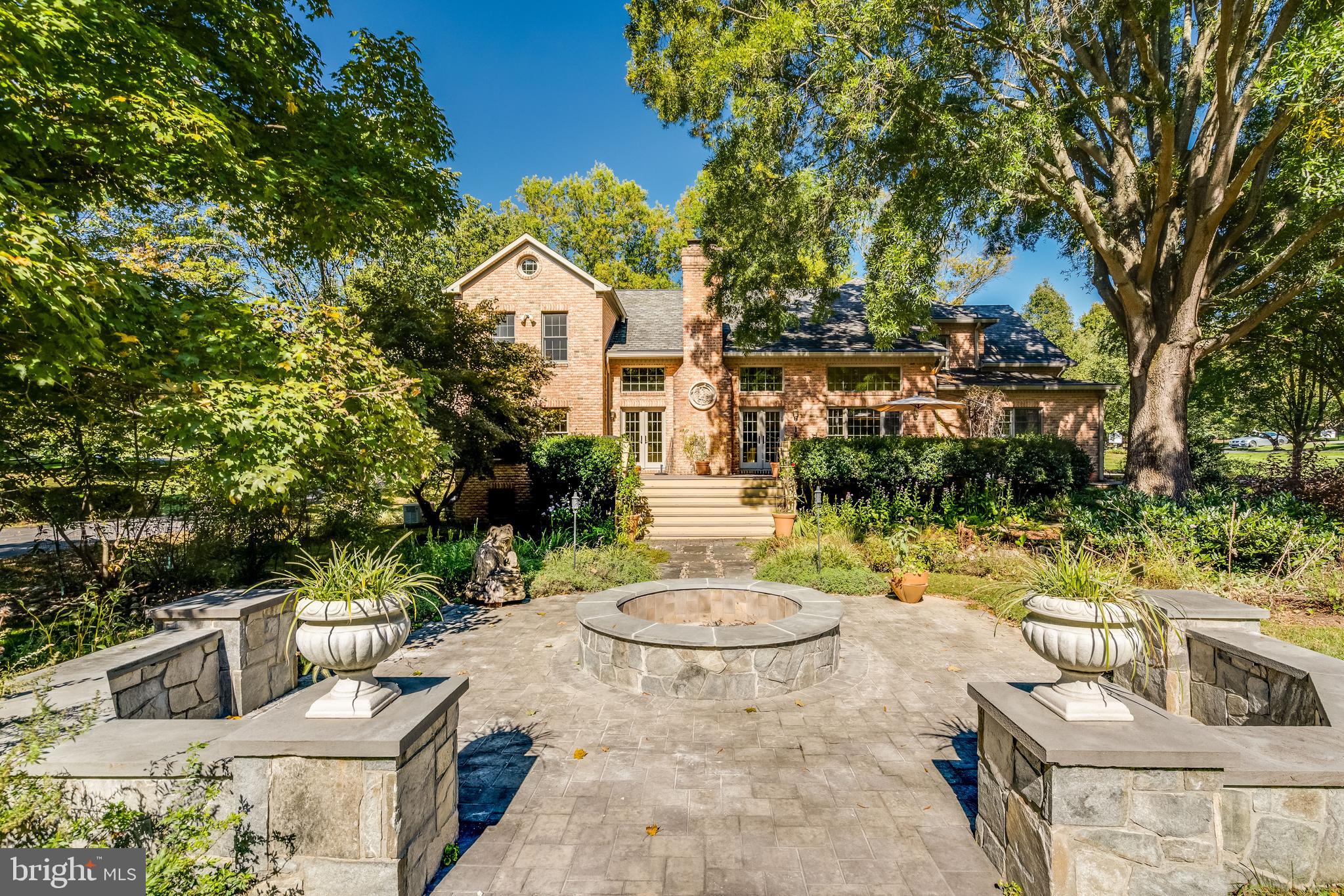 HICKORY VALE FARM - Residential Lease