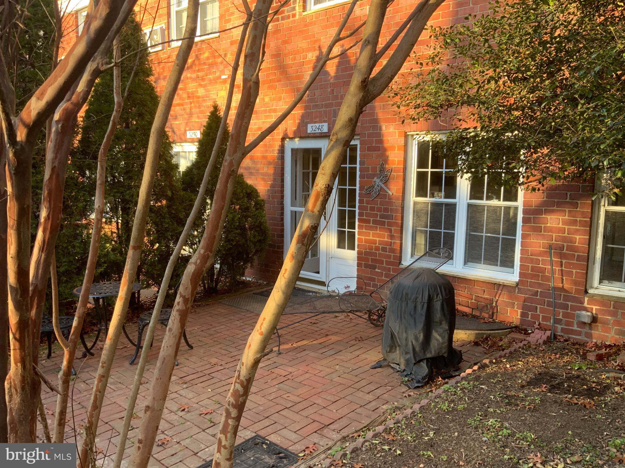 PARKFAIRFAX - Residential Lease