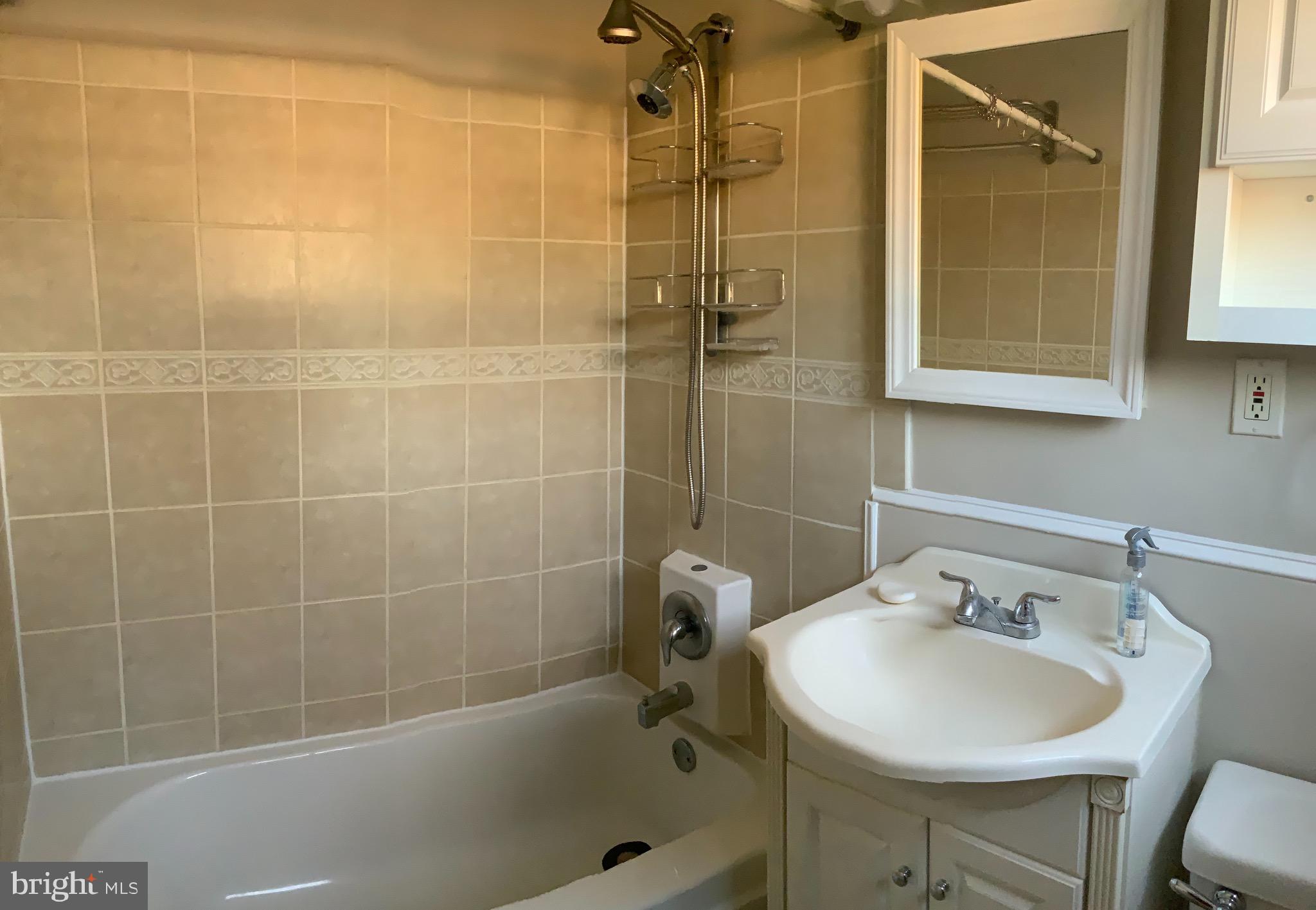 PARKFAIRFAX - Residential Lease