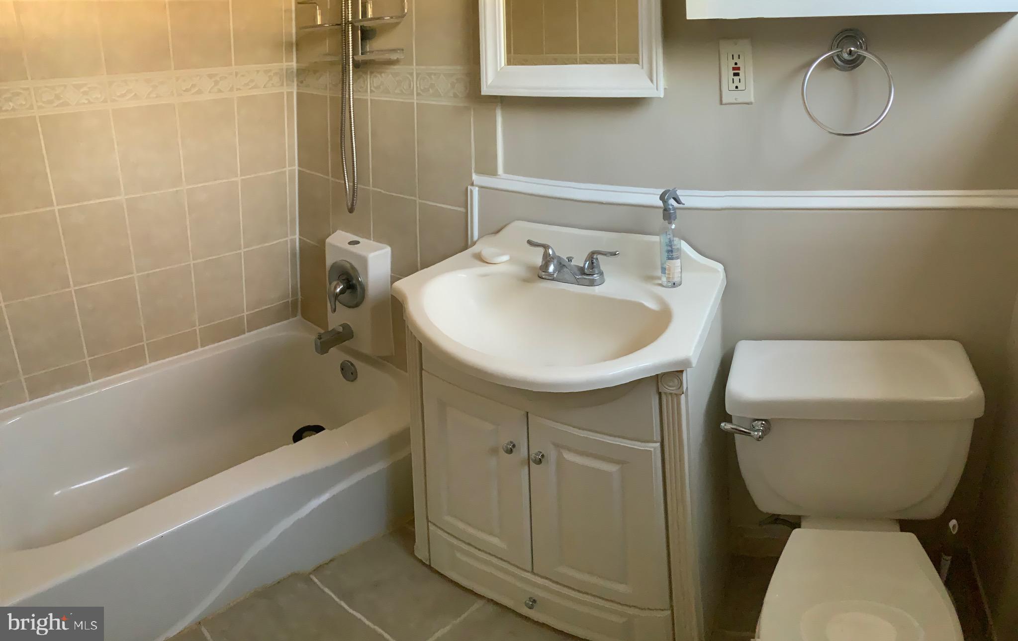 PARKFAIRFAX - Residential Lease