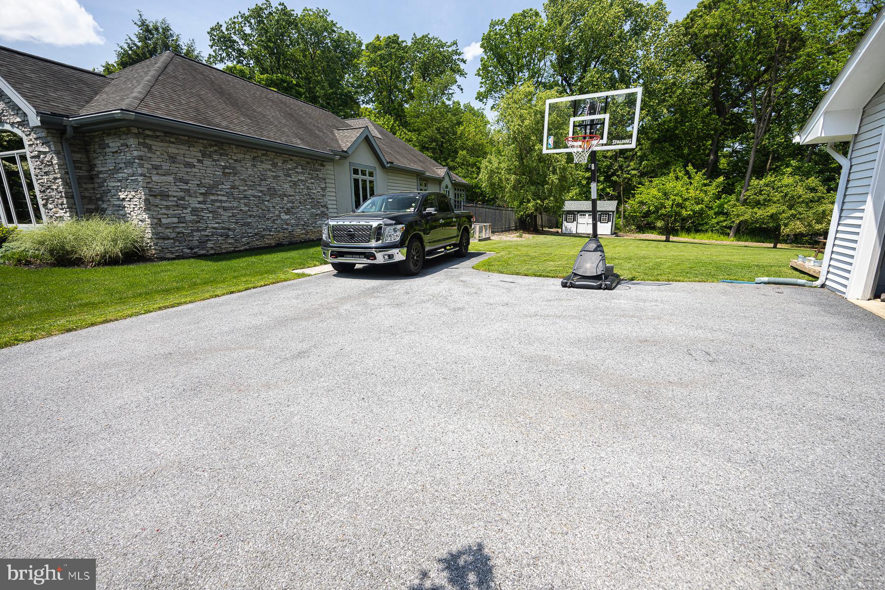CHESTNUT HILL - Residential