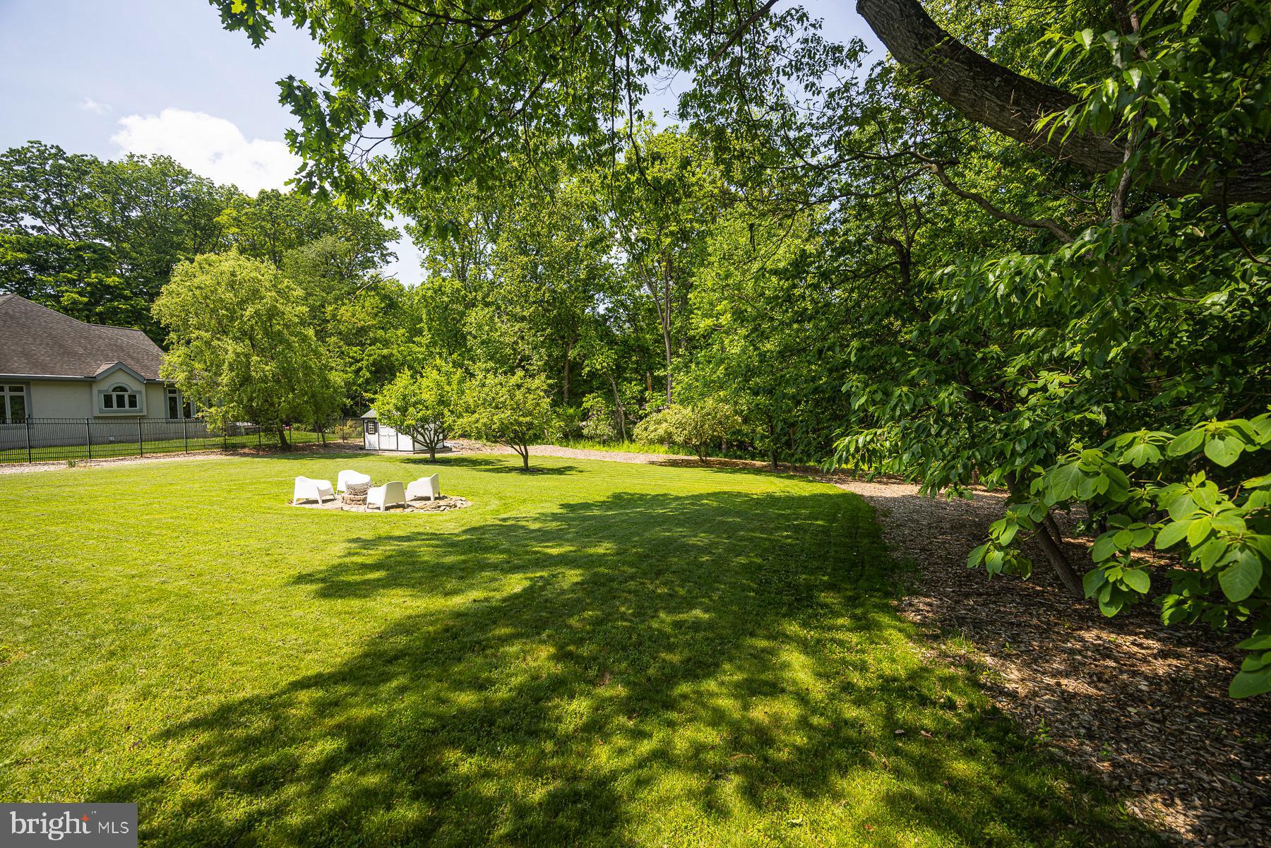 CHESTNUT HILL - Residential