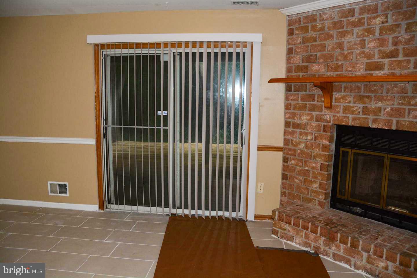 VILLAGE OF KINGS CONTRIVANCE - Residential Lease