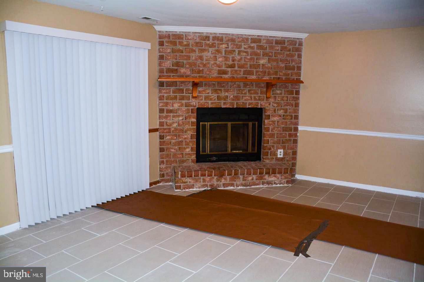 VILLAGE OF KINGS CONTRIVANCE - Residential Lease