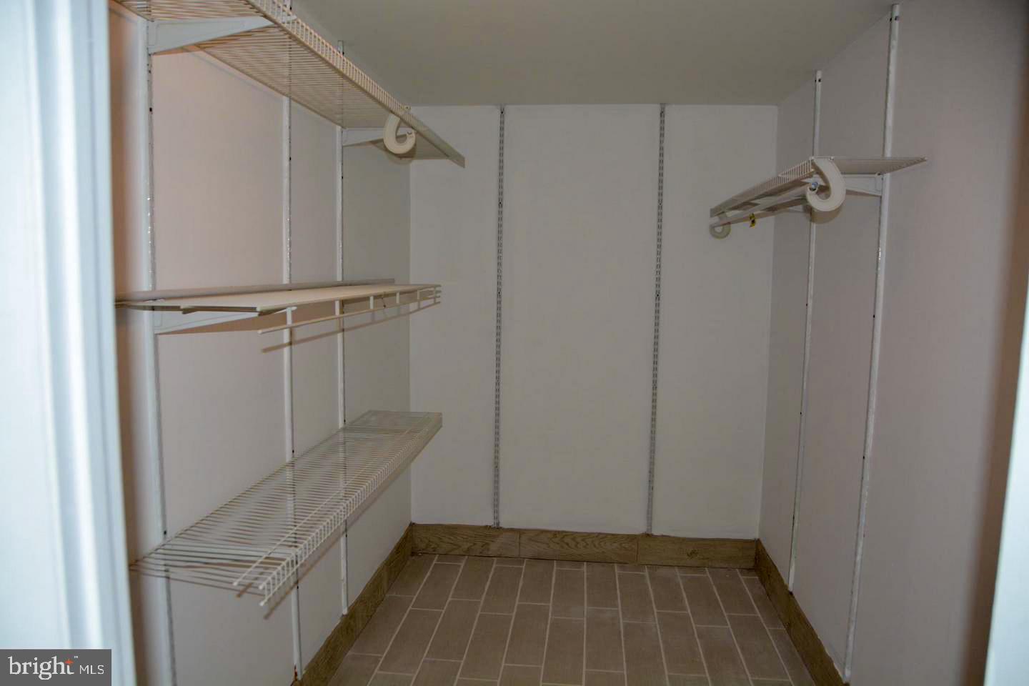 VILLAGE OF KINGS CONTRIVANCE - Residential Lease