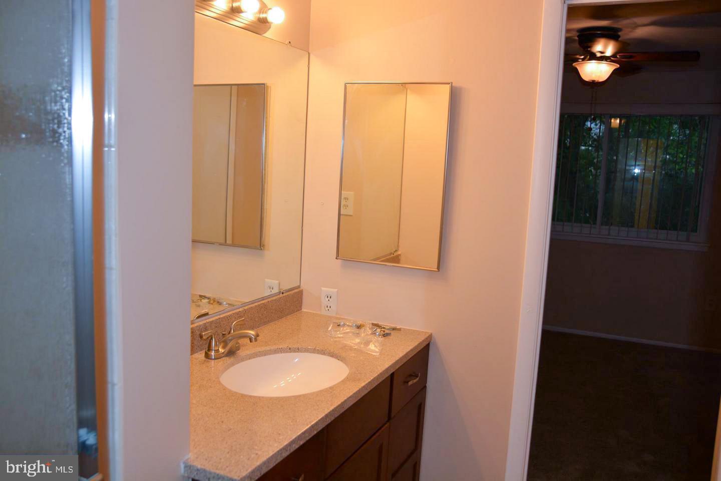 VILLAGE OF KINGS CONTRIVANCE - Residential Lease