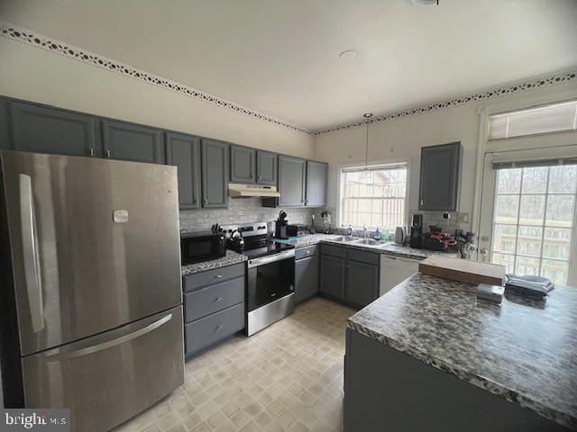 PINE BROOK - Residential