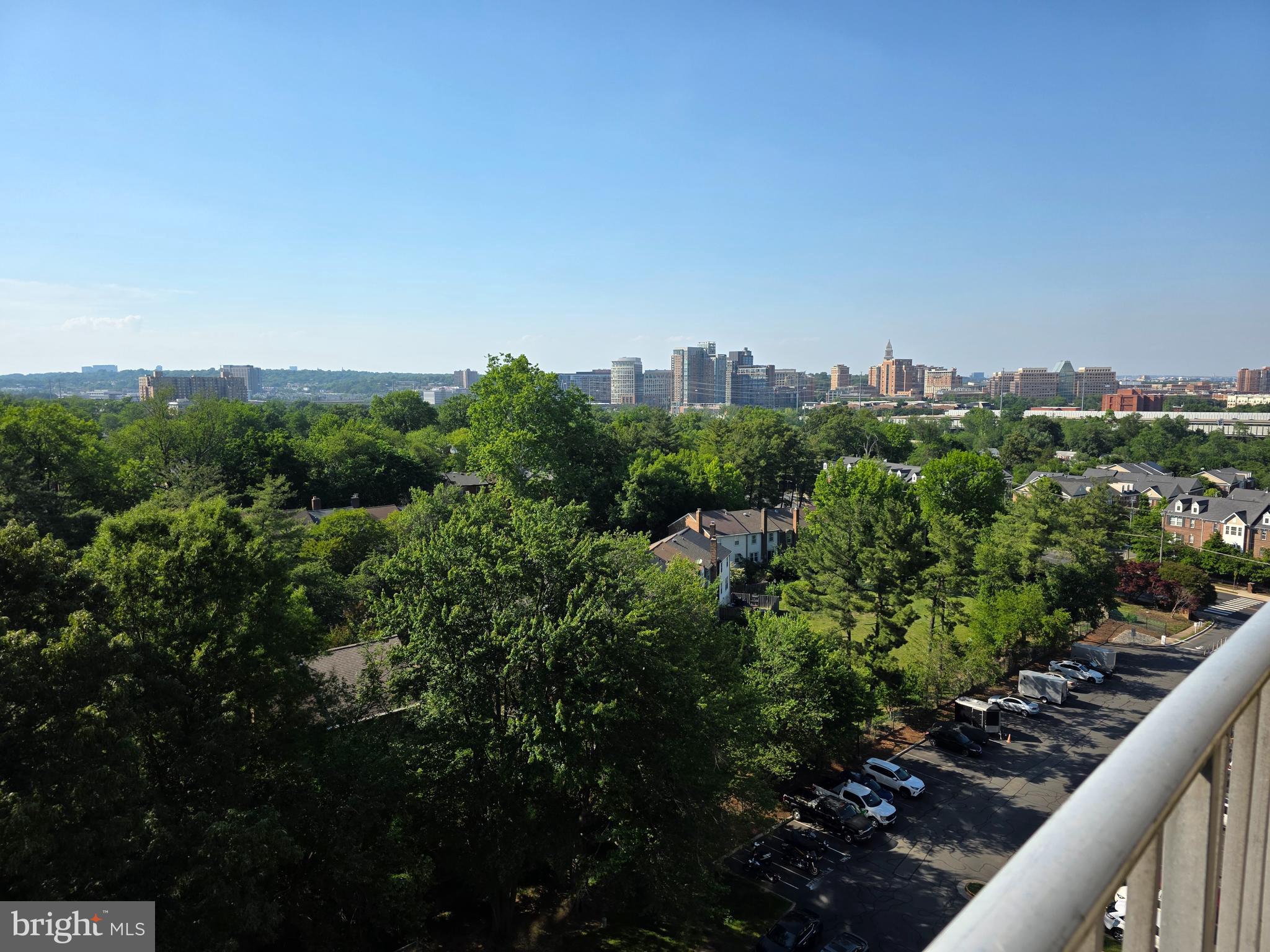 HUNTING CREEK CLUB CONDOMINIUMS - Residential