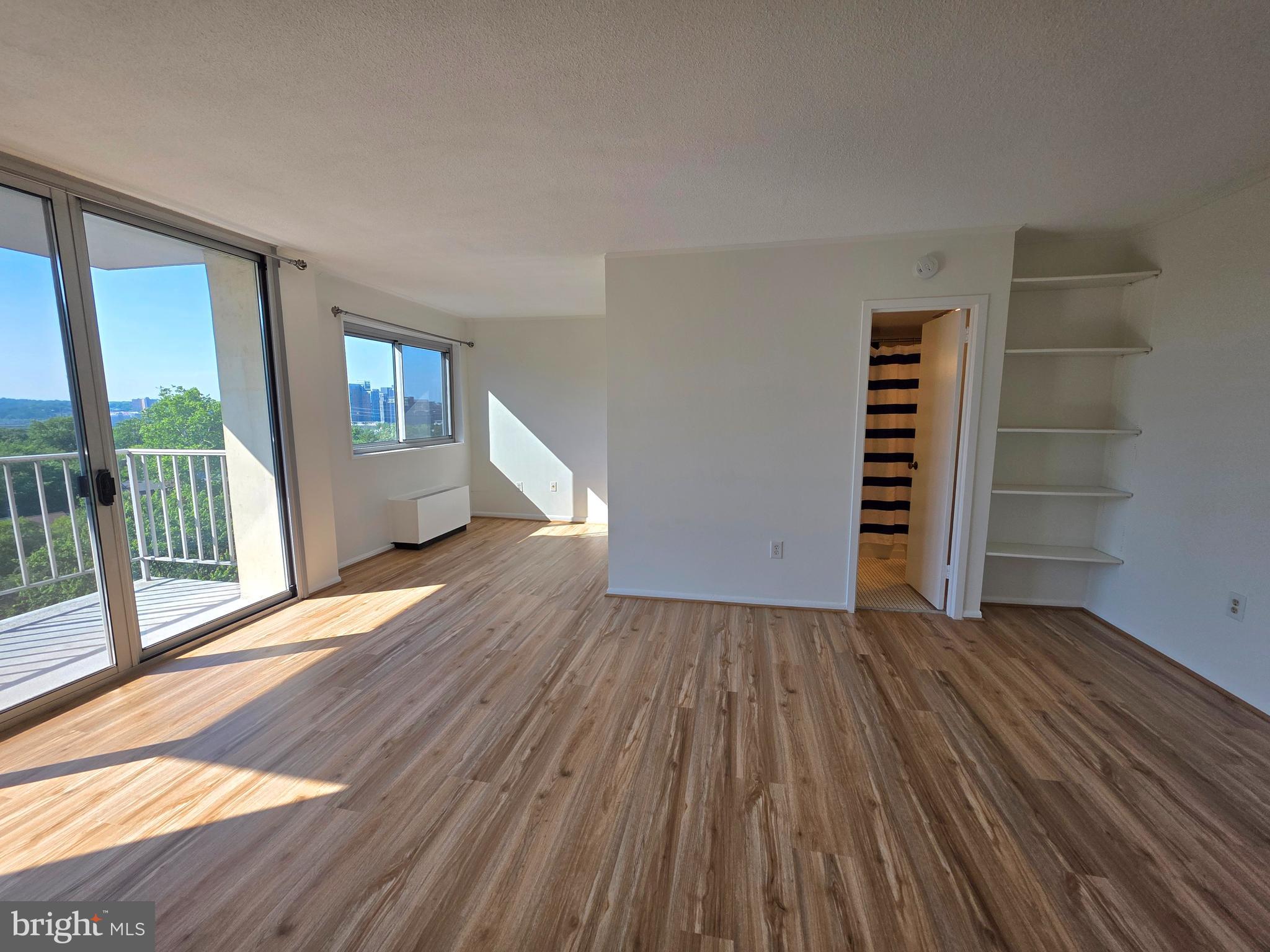 HUNTING CREEK CLUB CONDOMINIUMS - Residential
