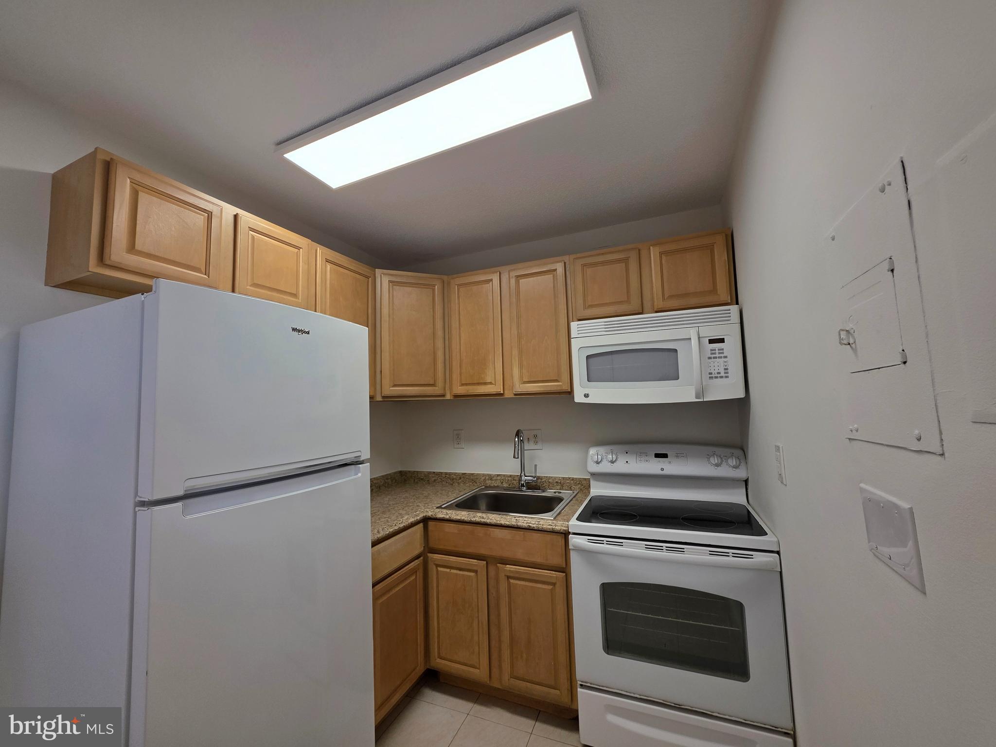 HUNTING CREEK CLUB CONDOMINIUMS - Residential