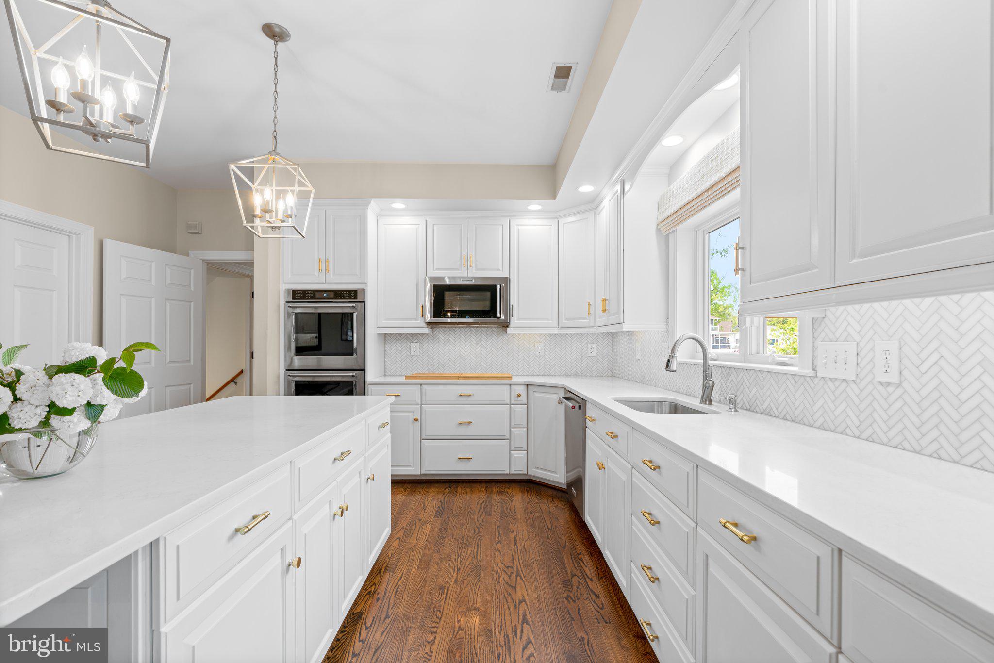 BOWLEYS QUARTERS - Residential