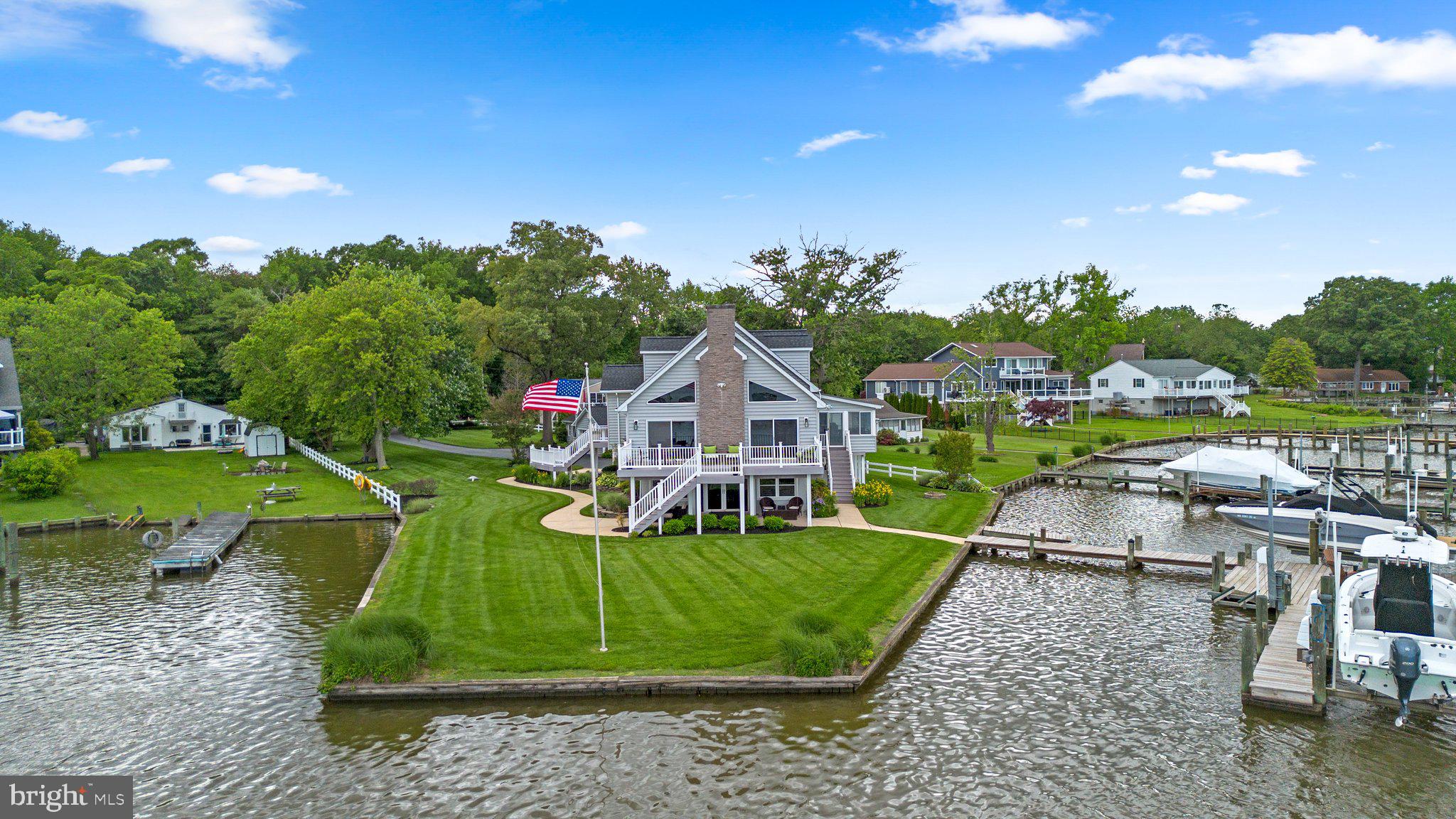 BOWLEYS QUARTERS - Residential