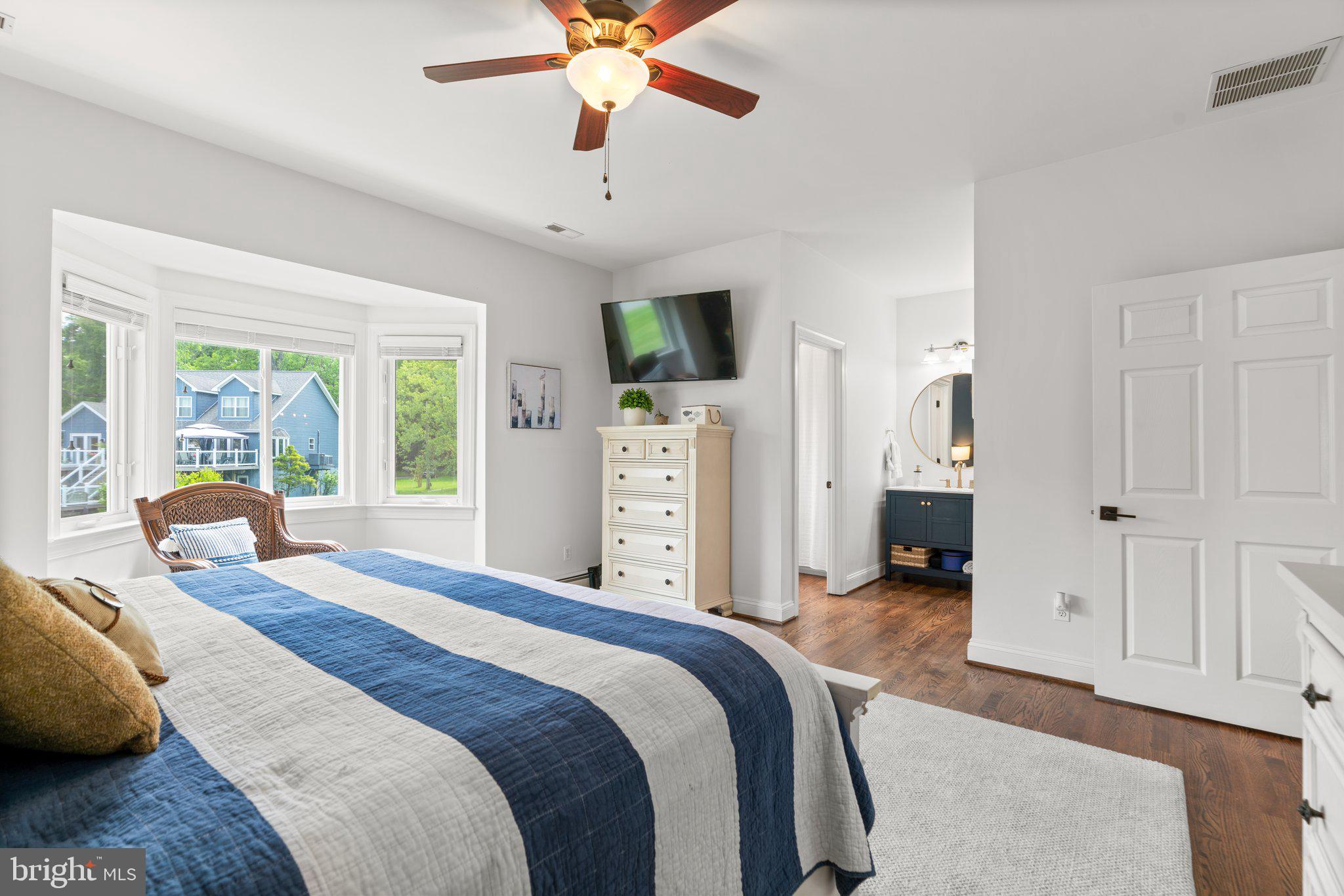 BOWLEYS QUARTERS - Residential