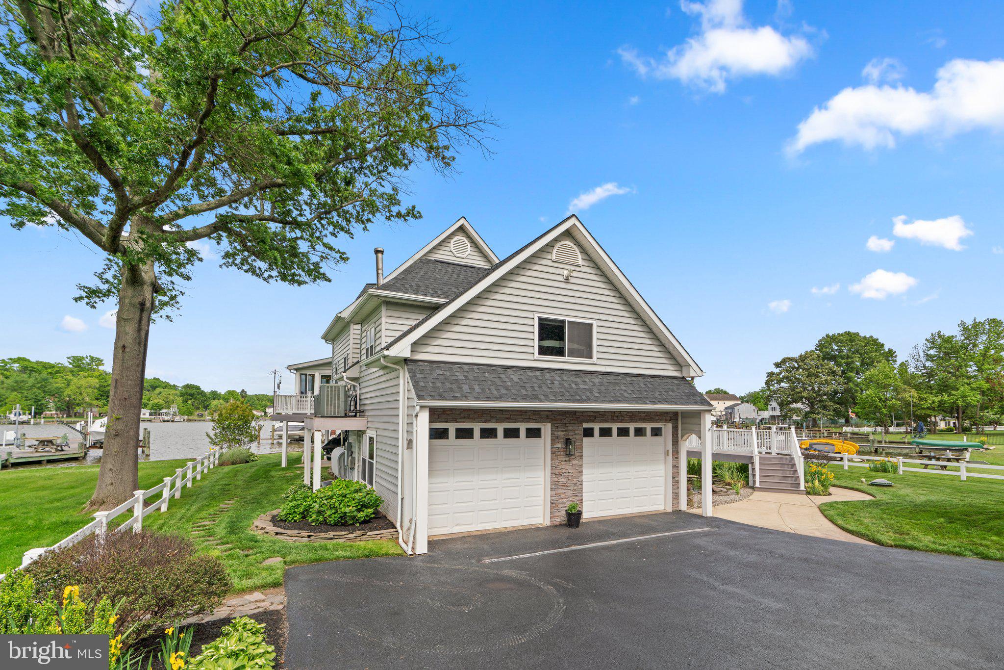 BOWLEYS QUARTERS - Residential