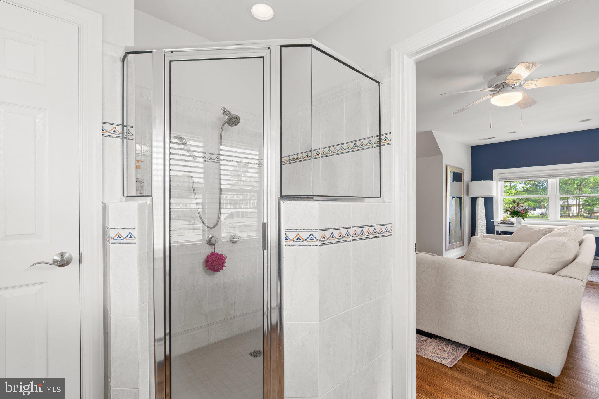 BOWLEYS QUARTERS - Residential