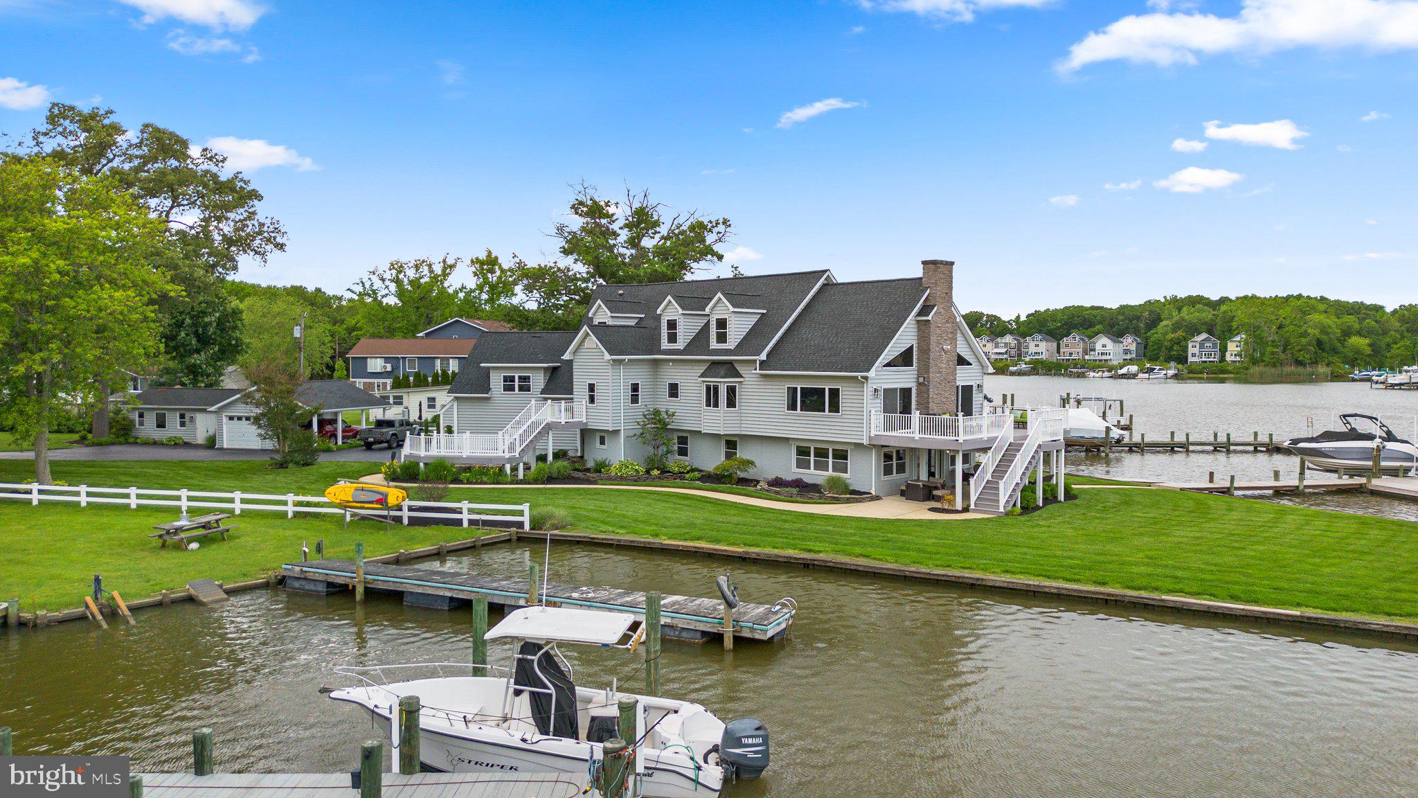 BOWLEYS QUARTERS - Residential