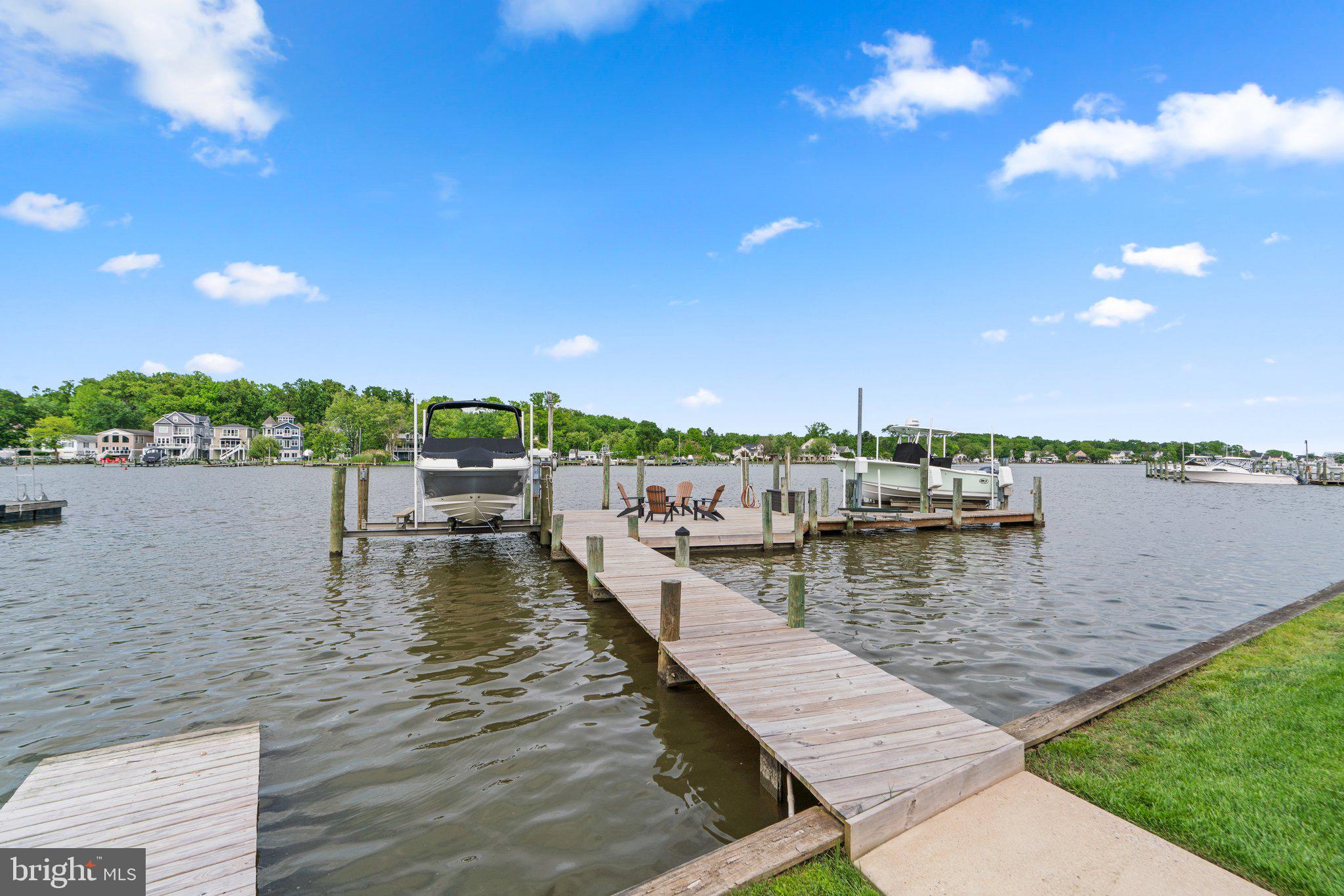 BOWLEYS QUARTERS - Residential