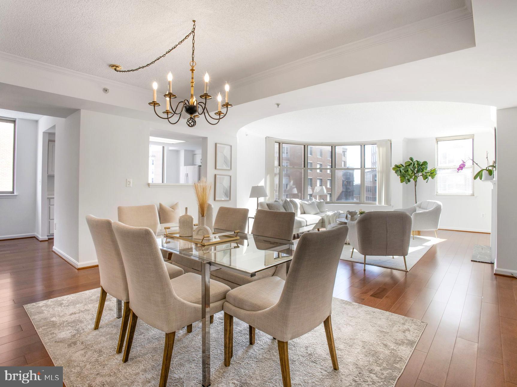 LEXINGTON SQUARE - Residential